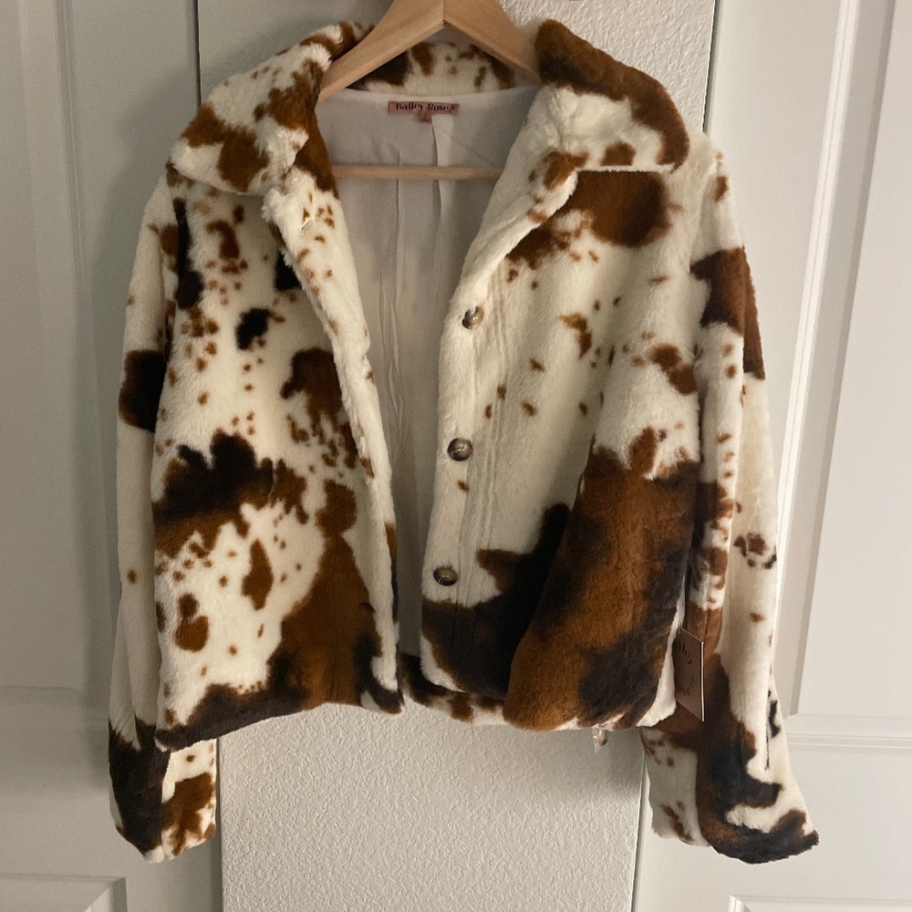 Fluffy brown cow pattern jacket